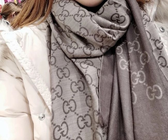 Gucci cashmere scarf 06393-3 Gucci cashmere scarf 06393-3