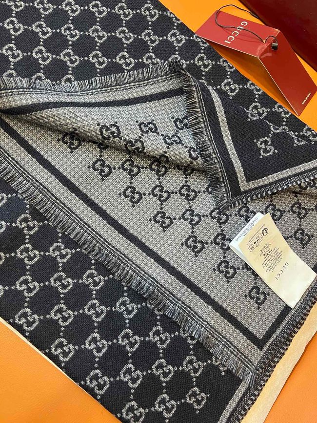 Gucci cashmere scarf 873732-3 Gucci cashmere scarf 873732-3