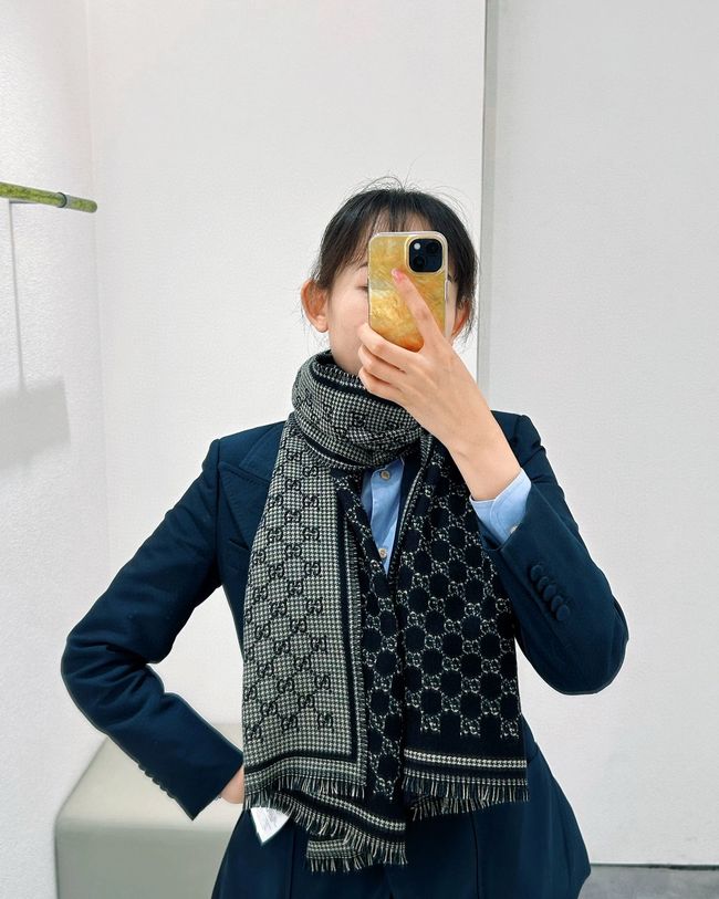 Gucci cashmere scarf 873732-4 Gucci cashmere scarf 873732-4