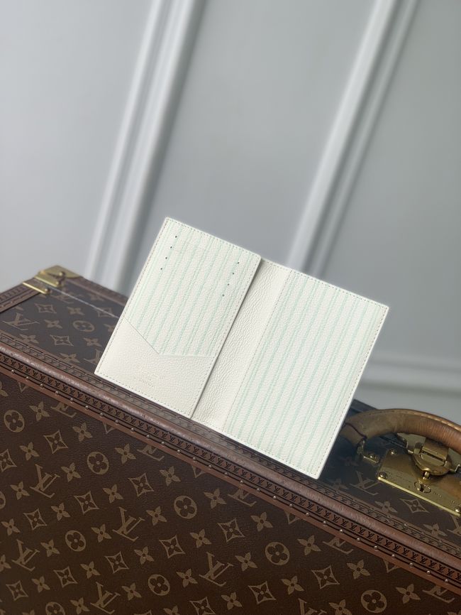Louis Vuitton Passport Cover M2A004 Minty Louis Vuitton Passport Cover M2A004 Minty