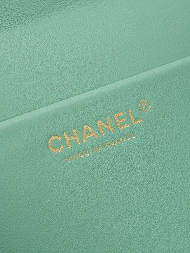 CHANEL Maxi Flap bag Suede Calfskin AS6231 Lake green CHANEL Maxi Flap bag Suede Calfskin AS6231 Lake green