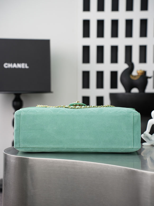 CHANEL Maxi Flapbag Suede Calfskin AS6233 Lake green CHANEL Maxi Flapbag Suede Calfskin AS6233 Lake green