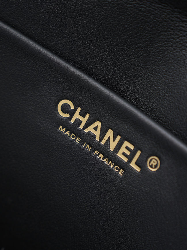 CHANEL Maxi Flapbag Suede Calfskin AS6233 black CHANEL Maxi Flapbag Suede Calfskin AS6233 black