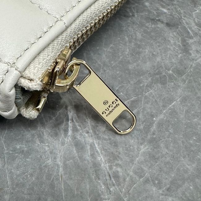 Gucci GG Marmont pouch with strap B006X2 white Gucci GG Marmont pouch with strap B006X2 white