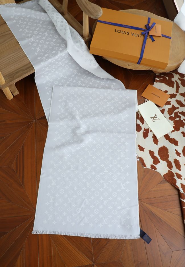 Louis Vuitton New Forevergram Scarf M9A253-2 Louis Vuitton New Forevergram Scarf M9A253-2