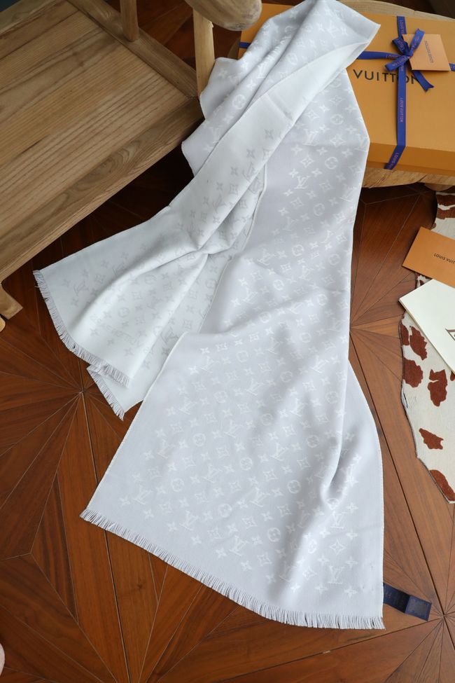 Louis Vuitton New Forevergram Scarf M9A253-2 Louis Vuitton New Forevergram Scarf M9A253-2