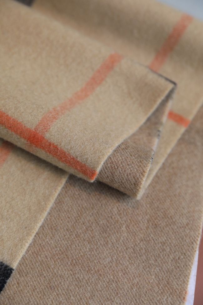 Burberry cashmere scarf BU0031-1 Burberry cashmere scarf BU0031-1