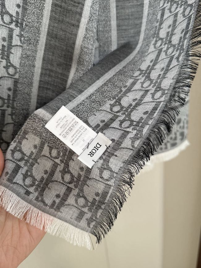 Dior Oblique Shawl Wool and Silk Jacquard I1058-3 Dior Oblique Shawl Wool and Silk Jacquard I1058-3