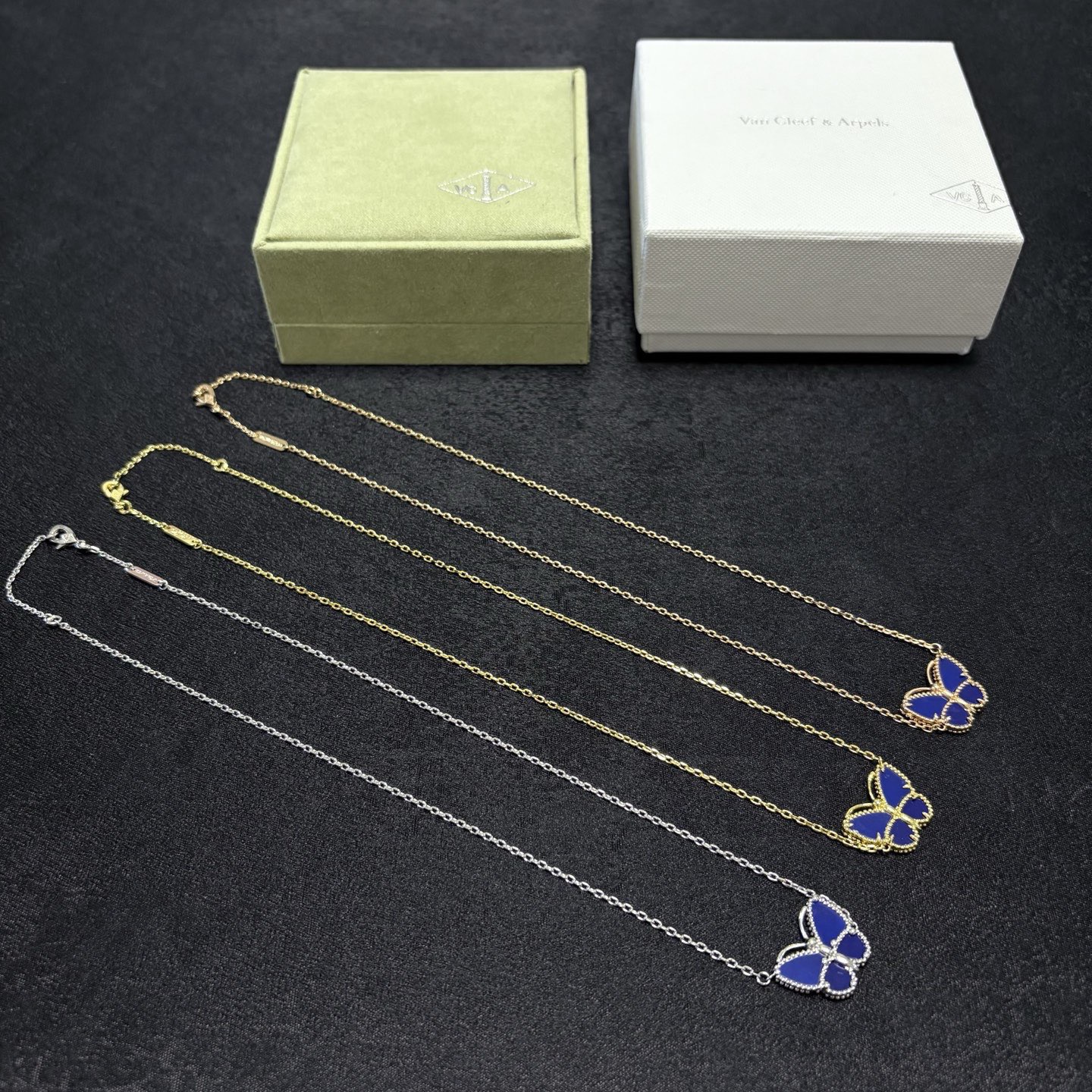 Van Cleef & Arpels Necklace EE10026 Van Cleef & Arpels Necklace EE10026