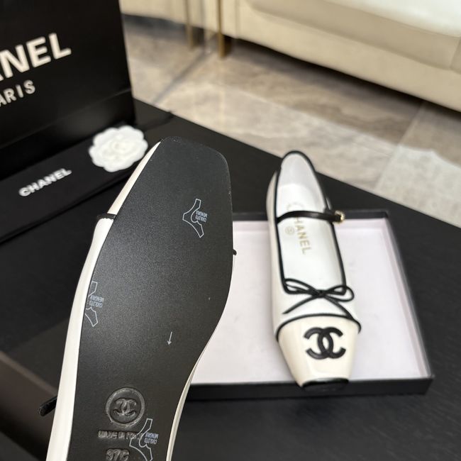 Chanel Mary Janes G47640-4