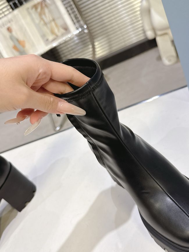 Prada Monolith brushed leather Chelsea boots G085-9