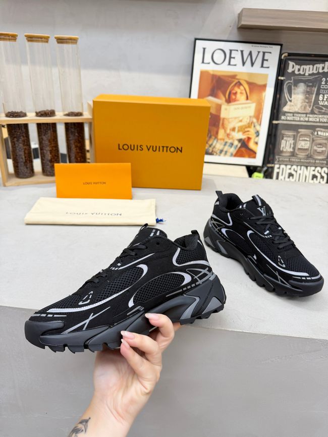 Louis Vuitton Tatic Runner Sneaker 1AKC4L-2