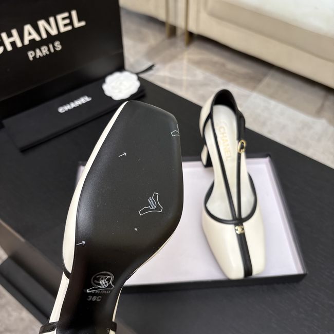 Chanel Mary Janes G47612-10
