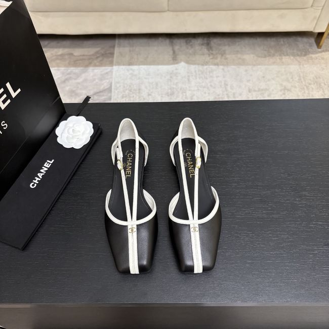 Chanel Mary Janes G47613-4