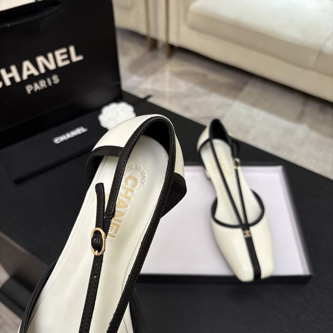 Chanel Mary Janes Patent Calfskin G47613-2