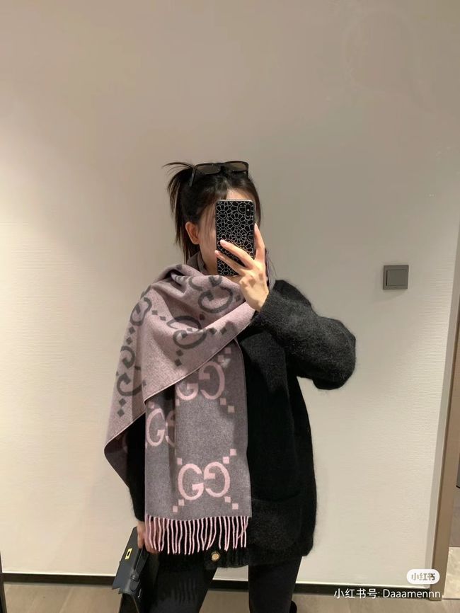 Gucci Reversible Cashmere scarf 777067-2 Gucci Reversible Cashmere scarf 777067-2