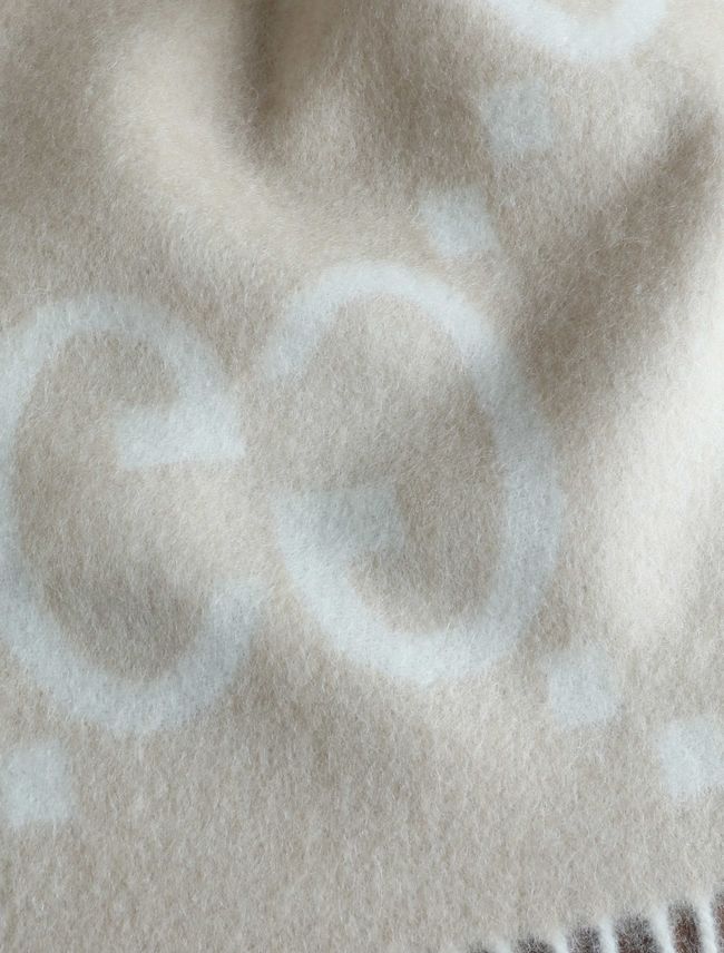 Gucci Reversible Cashmere scarf 777067-3 Gucci Reversible Cashmere scarf 777067-3