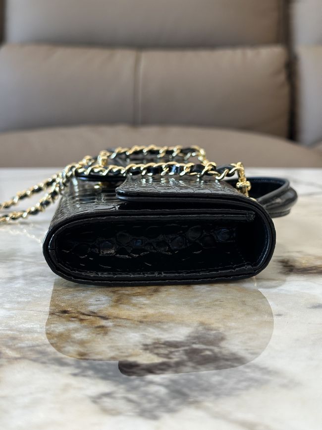 Chanel Clutch with chain Crocodile Embossed AP5280 black Chanel Clutch with chain Crocodile Embossed AP5280 black