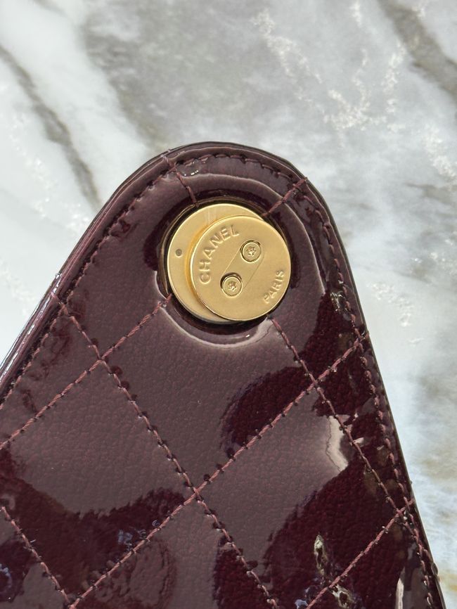 CHANEL 25 SMALL HANDBAG patent leather AS5293 Burgundy CHANEL 25 SMALL HANDBAG patent leather AS5293 Burgundy