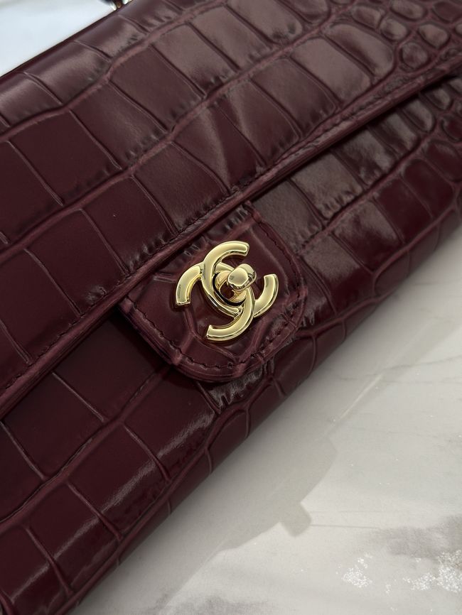 Chanel Clutch with chain Crocodile Embossed AP5280 Burgundy Chanel Clutch with chain Crocodile Embossed AP5280 Burgundy