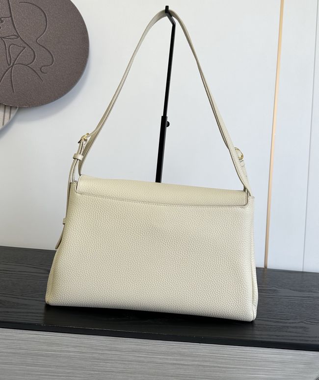 Chanel Maxi Flap bag AS6482 White Chanel Maxi Flap bag AS6482 White