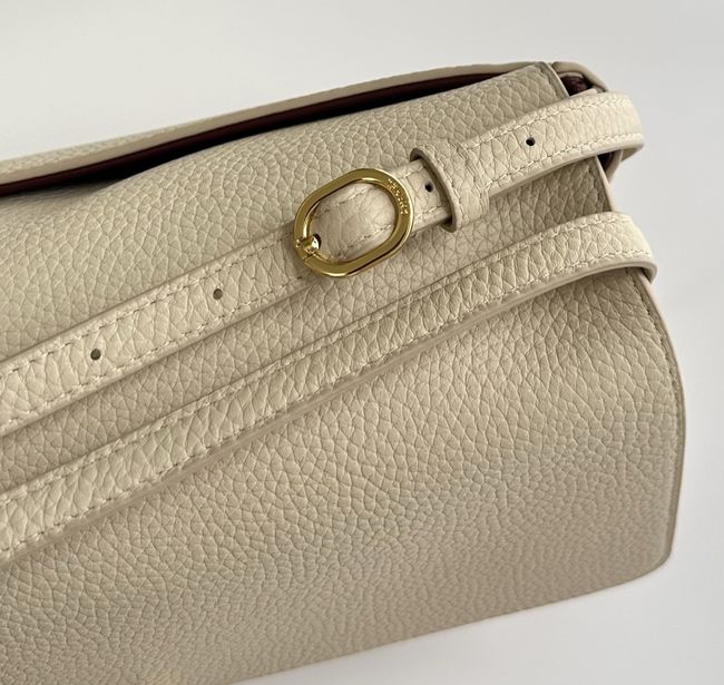 Chanel Maxi Flap bag AS6484 white Chanel Maxi Flap bag AS6484 white